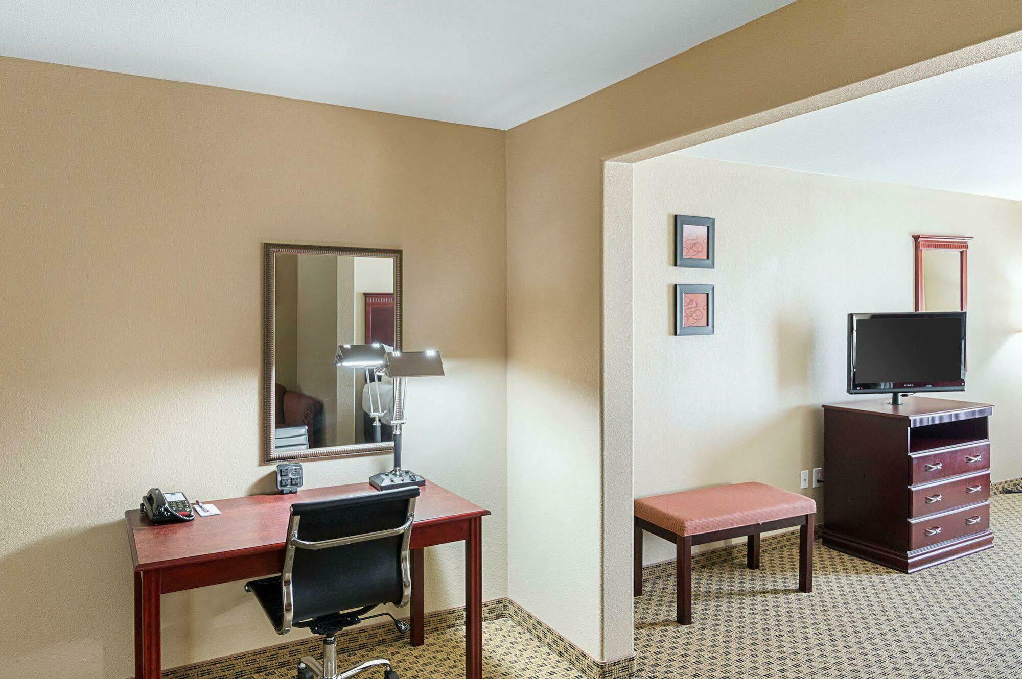 Comfort Suites Ennis Dış mekan fotoğraf