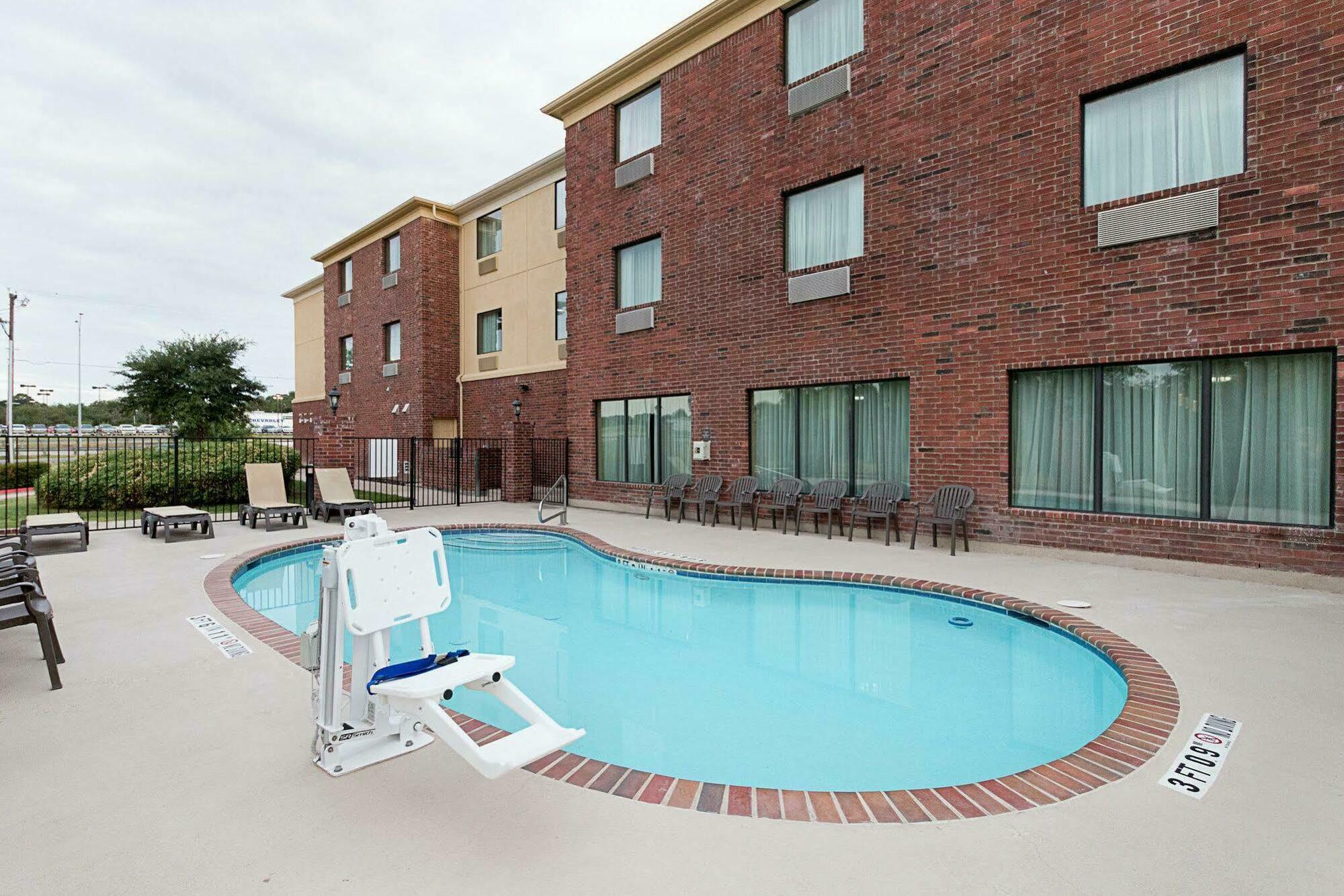 Comfort Suites Ennis Dış mekan fotoğraf